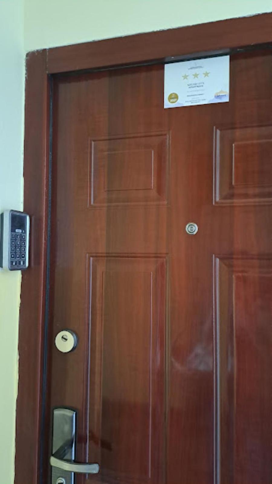 Szilfak City Apartman ハイデゥソボスロー エクステリア 写真